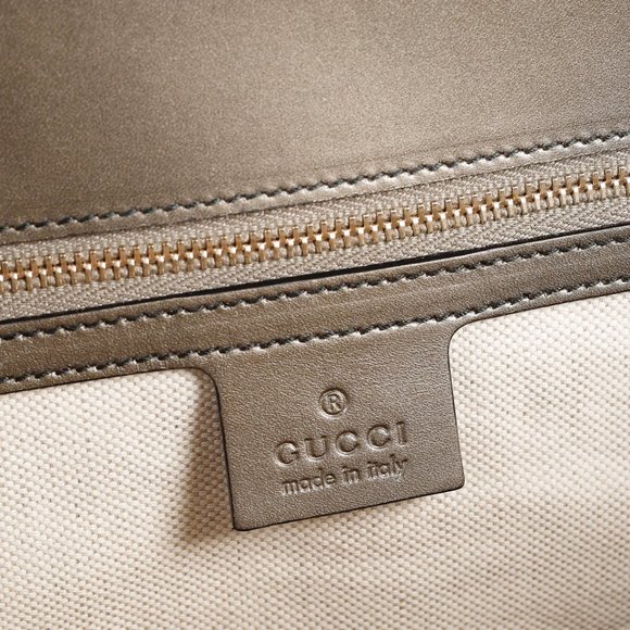 Gucci Shine Guccissima Large Emily Chain Shoulder Bag in Metallic Leather - Picture 10 of 11